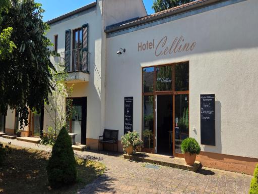 Cellino Hotel Prieros - Housity