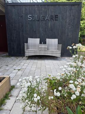 Sjugare Gård Glamping - Housity