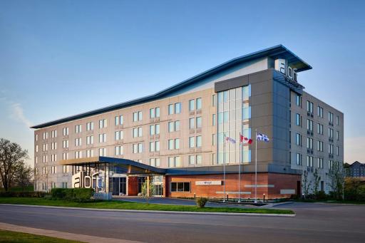 Aloft Montreal Airport - Housity