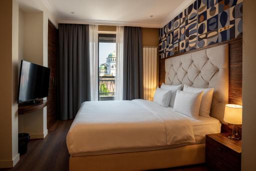 CRYSTAL Hotel Belgrade - Housity