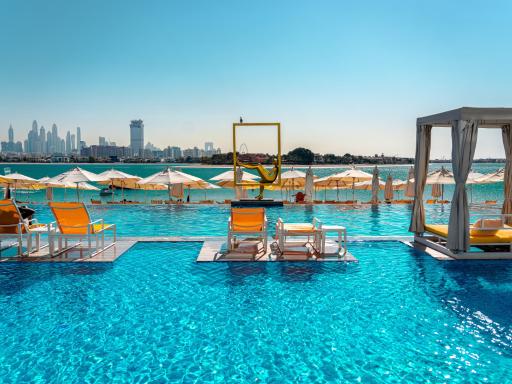 C Central Hotel and Resort The Palm - Housity