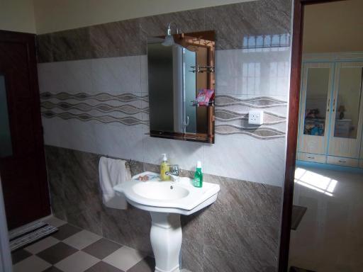 Kaz Resident - Housity