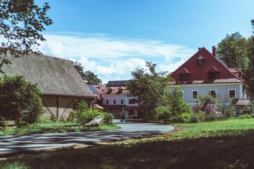 Landhotel Kahrmühle - Housity