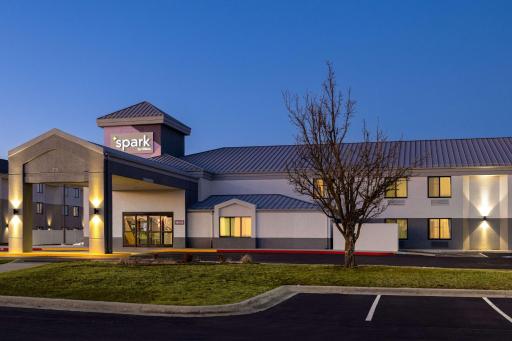 Spark by Hilton Bentonville - Housity