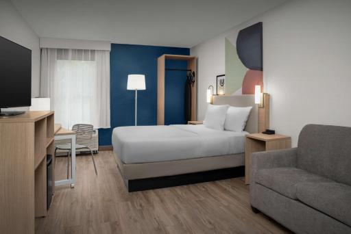 Brandon Center Hotel - Housity