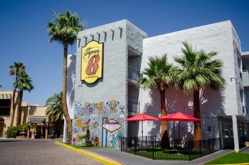 Super 8 by Wyndham Las Vegas North Strip/Fremont St. Area - Housity