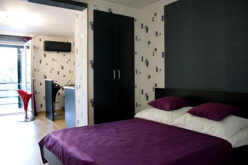 Hotel Your Comfort - Housity