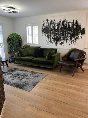 2 Bed Modern Apartment - Housity