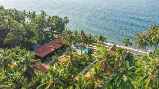 Dani Beach Villa - Beachfront Villas in Tejakula - Housity