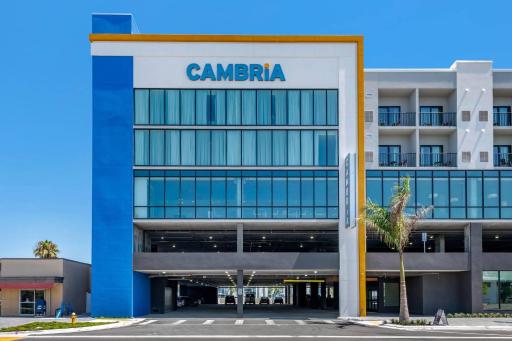 Cambria Hotel St Petersburg-Madeira Beach Marina - Housity