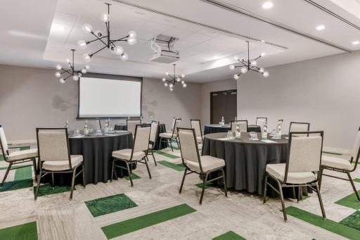Cambria Hotel St Petersburg-Madeira Beach Marina - Housity