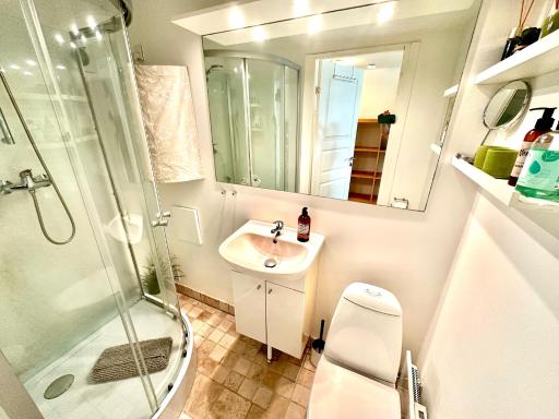 Cosy apartment with private terrace - Housity