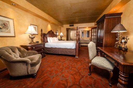 Chateau on the Lake Resort Spa and Convention Center - Housity