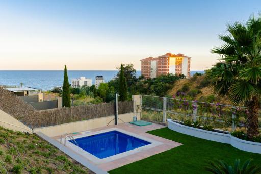 Beachy House - Casa en Montgat, Barcelona - Housity