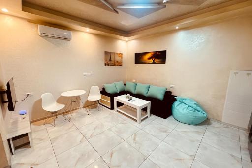 Luxury Apartment with jacuzzi on Republic Square - Housity