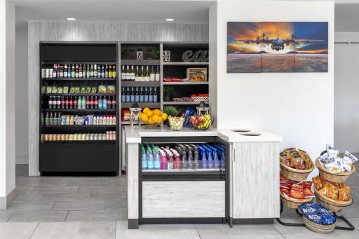 Hilton Garden Inn Queens/JFK - Housity