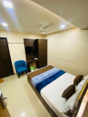 Greens Suite - Business Class Hotel - Opposite Ripon Building - Hizvo