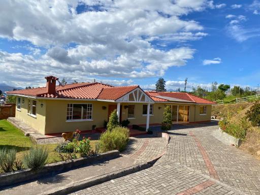 Las Hortensia's Casa De Huespedes - Housity