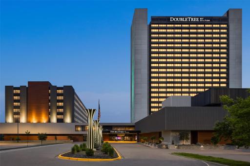 DoubleTree by Hilton Bloomington Minneapolis South - Housity