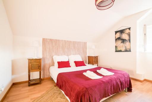 Nouveau - La Parenthèse - Housity