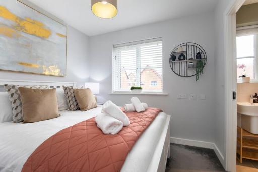 Modern Two Bedroom Two Bathroom Home - Housity