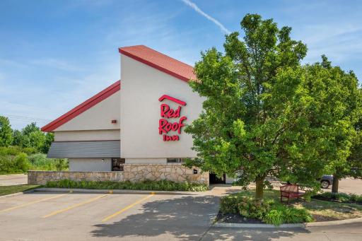 Red Roof Inn Erie – I-90 - Housity