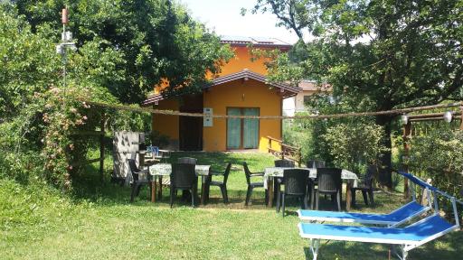 B&B Cadrecca Tra Terra Luna e Mare - Housity