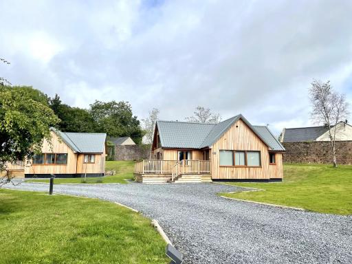 Osprey Lodge 8 with Hot Tub - Housity