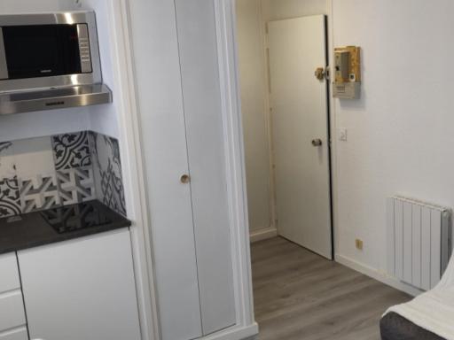 Studio rénové 3/4 places à Chamrousse, proche pistes avec équipements modernes - FR-1-340-214 - Housity