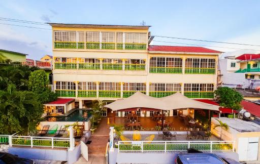 Hotel Peten - Housity