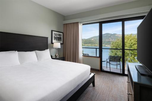Best Western Plus Hood River Inn - Housity