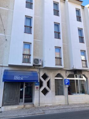 Rio Maior Hotel - Housity