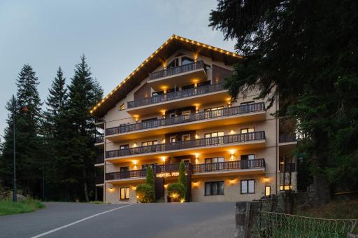 Hotel Regal - Housity