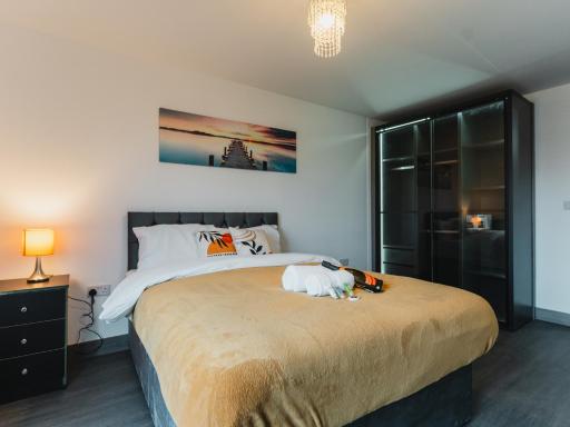 Leicestershire Aparthotels - Field Street Court - Housity