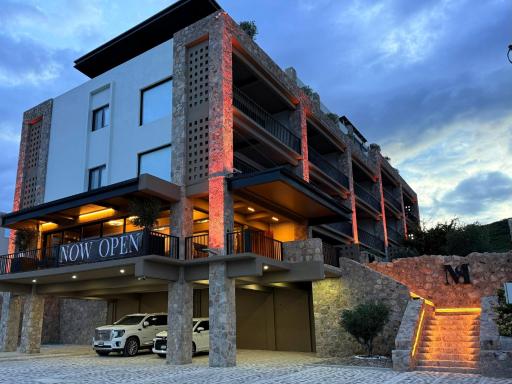 Hotel Montessuites - Housity