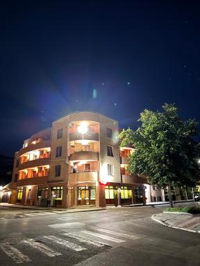 Gelov Hotel - Housity