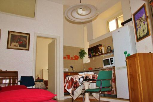 Roman Central House - Housity