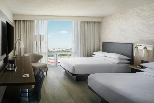 Miami Airport Marriott - Housity