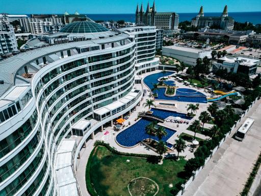 Sirius Town by AntalyaSuites - Housity