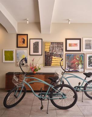 Romer Waikiki at The Ambassador - Housity