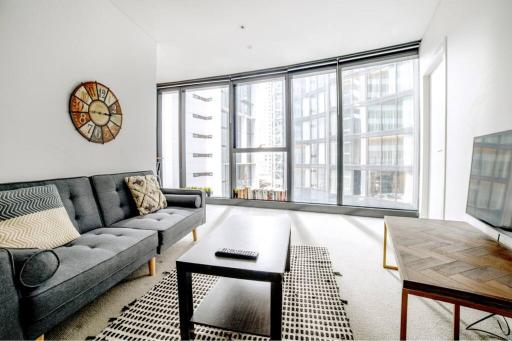 AirTrip Apartment on Margaret Street in CBD - Housity