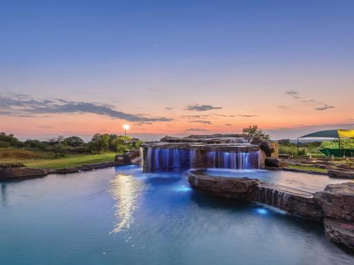 The Kingdom Resort - Housity