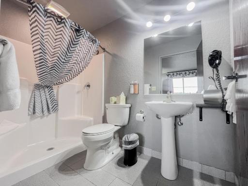 Metropolis Resort - Eau Claire - Housity