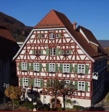 Altes Pfarrhaus Hotel und Restaurant - Housity