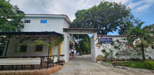 Hotel Refugio J.G - Housity