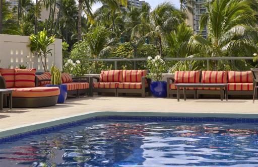 DoubleTree by Hilton Alana - Waikiki Beach - Housity