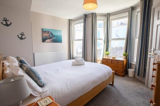 Harbour View- Cosy Maisonette, Close to Brixham Harbour - Housity