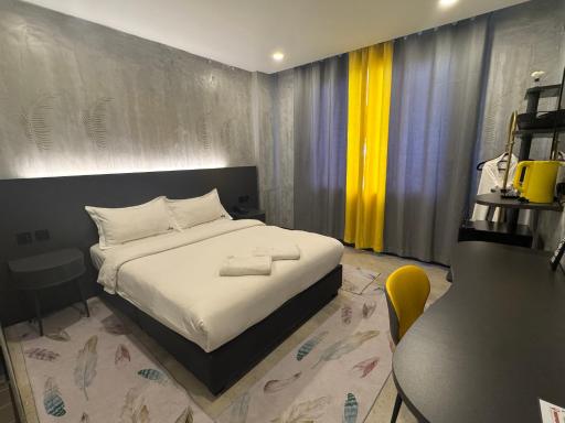 Sri Indar Hotel & Suites - Housity