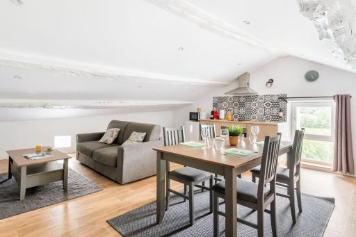 FOREZ - Appartement atypique et authentique - Housity