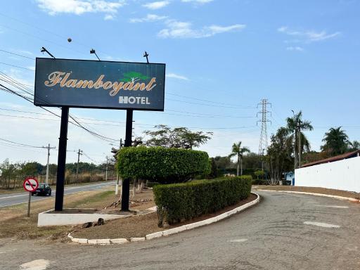 Flamboyant Hotel - Housity